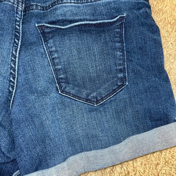 Universal threads size four Jean shorts - Picture 6 of 6